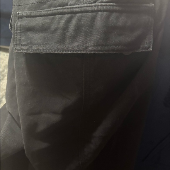 Roundtree & Yorke Black Cargo Pants - Picture 5 of 6